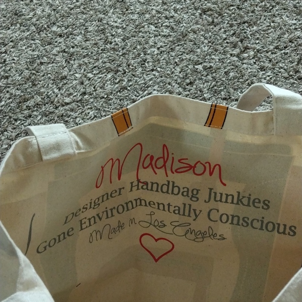 Tote - Picture 3 of 3